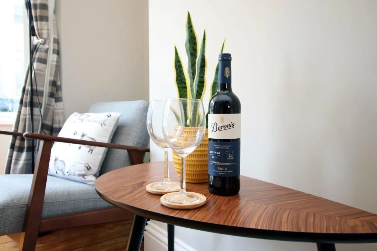 Maindy House - Home Close To City Centre + Parking Cardiff United Kingdom