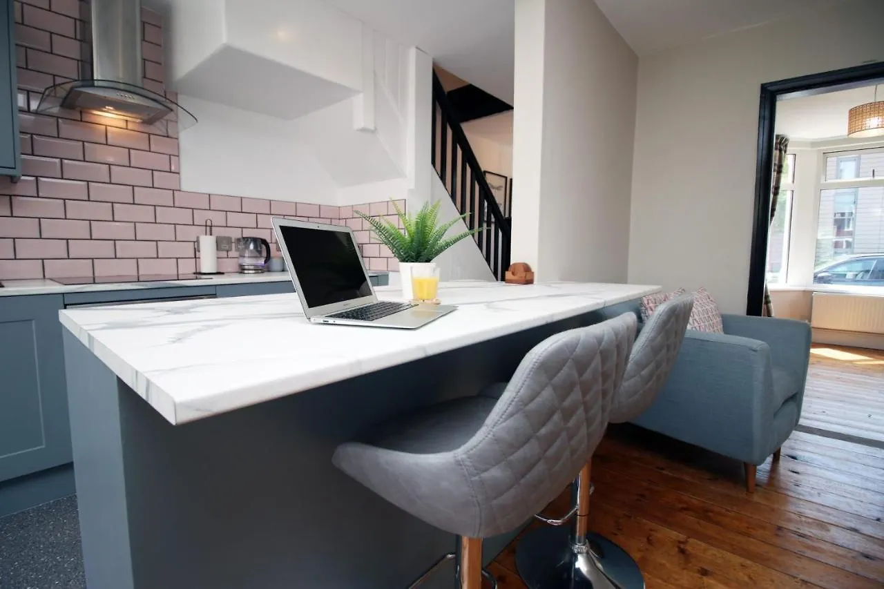 Maindy House - Home Close To City Centre + Parking Cardiff Reino Unido